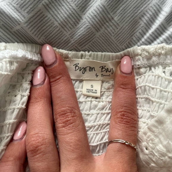 Cropped women’s top - Picture 2 of 3